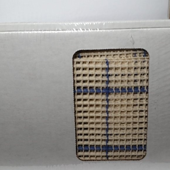 WonderArt Latch Hook Kit Lab Puppies - Picture 5 of 9